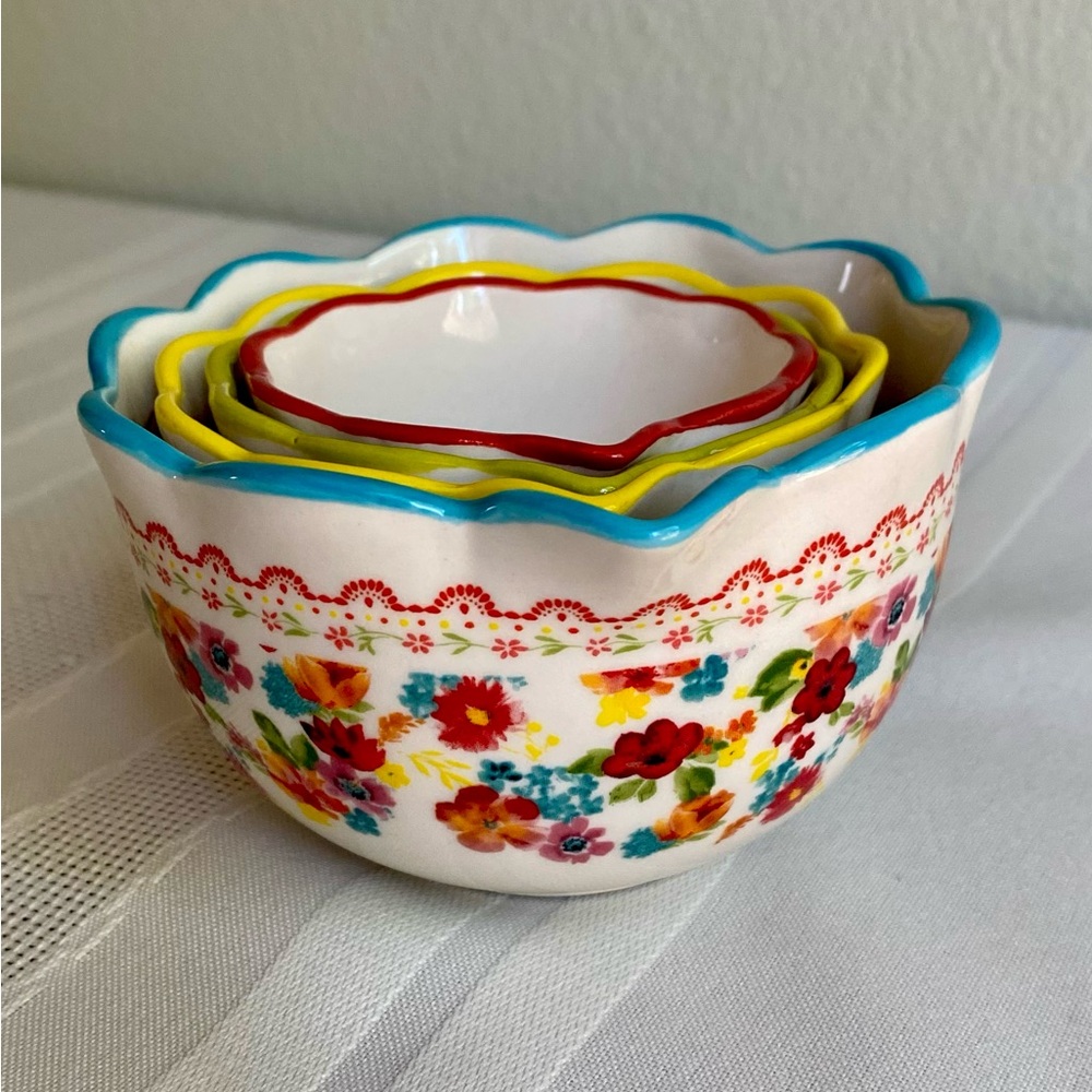 The Pioneer Woman Measuring Cup Set - Picture 3 of 16